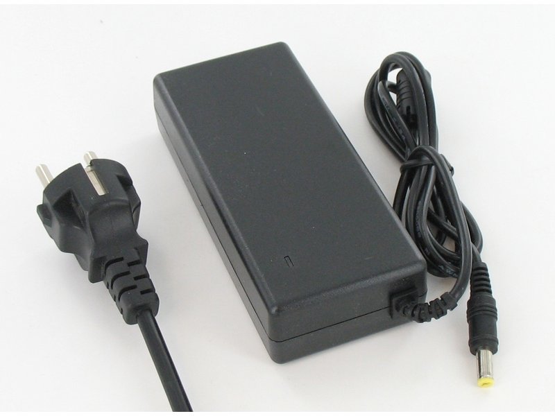Blu-Basic Laptop AC Adapter 90W